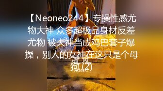 超骚的美容店小老板娘，露脸跟小哥在店里直接啪啪，深喉大鸡巴舔脚舔菊花，让小哥抱在怀里吃着奶子放肆抽插