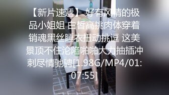 一女战5男，轻松让他们缴械投降，这骚逼一般人降不住，以后给老公戴绿帽也是常有的事，接盘需谨慎