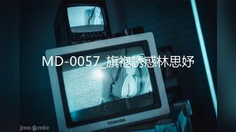 单纯漂亮的小美女口交啪啪被纹身渣男全程偷拍真实良家小姐姐做爱