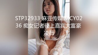   闷骚眼镜男叫了两个坐台妹体验双飞上下伺候轮肏真舒坦