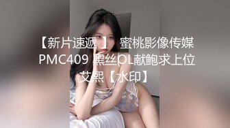 ⚫️⚫️⚫️固定全景脸逼同框，服装城女厕偸拍多位少女少妇方便，红衣皮靴女蹲下后穴门大开属实有点想入非非了2