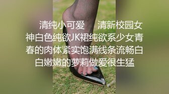 纹身大哥爆操极品小女友！白皙皮肤大长腿！骑乘姿势打桩机，表情很享受，拉手后入猛怼爽翻