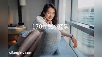 乖巧妹子尿尿回来发现教室门上锁了焦急的直跺脚超刺激