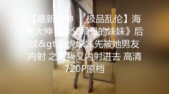 老外在厕所里玩群P